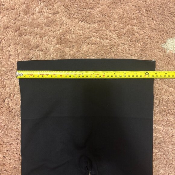 Spanx Look at Me Now Seamless Leggings Black Size Medium M Shapewear 25" Inseam - Picture 5 of 5